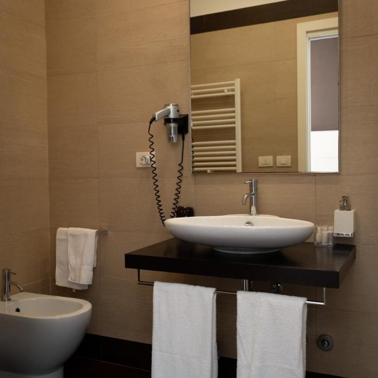 Suite 70 Luxury Collection - Camera Matrimoniale - 4