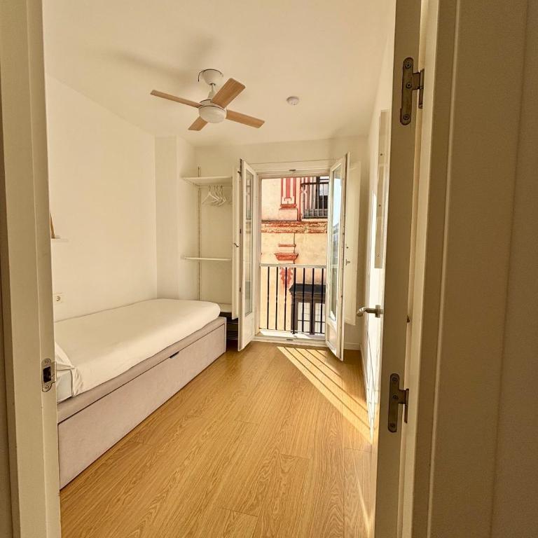 LUMINOSO APARTAMENTO en el centro de Cádiz - Apartamento de 2 dormitorios - 11