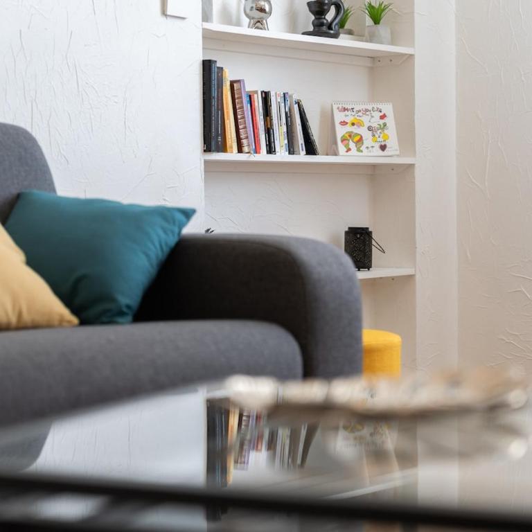 L'artiste - Two-Bedroom Apartment - 13