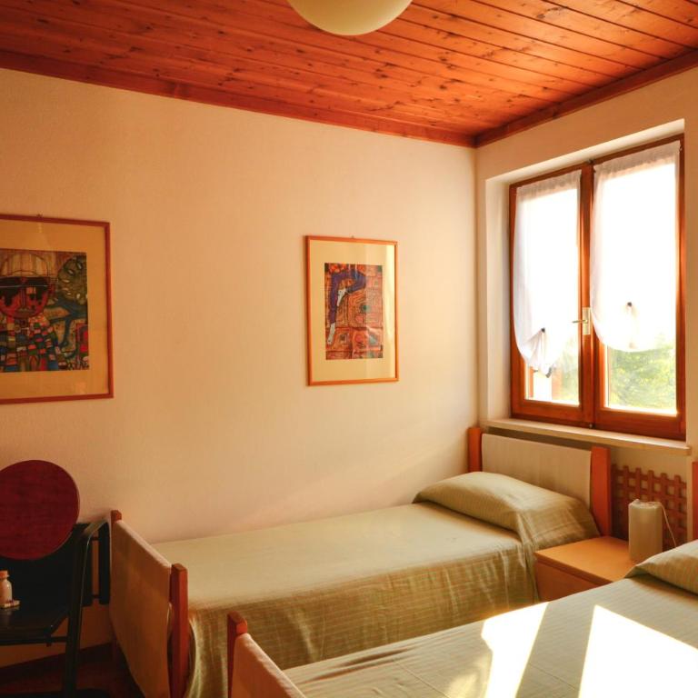 B&B Claudia - Camera Quadrupla con Bagno in Comune - 5