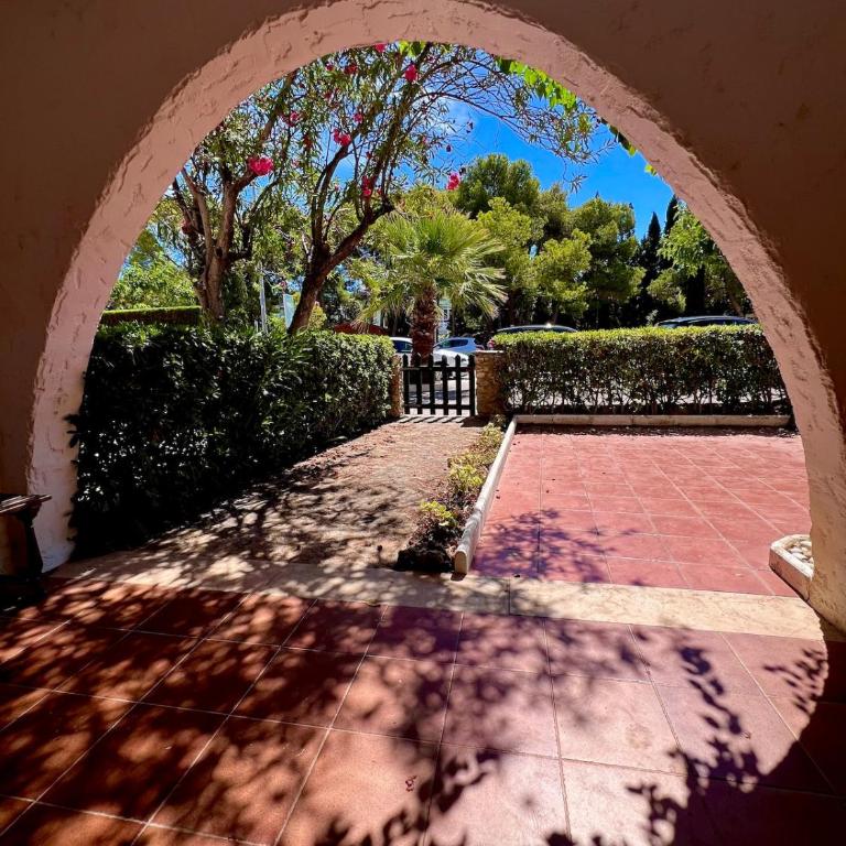 Apartamento con jardin individual y piscina - Apartamento de 2 dormitorios - 1