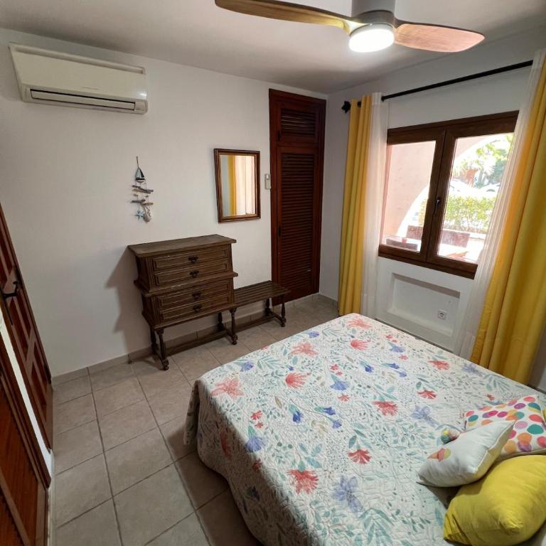Apartamento con jardin individual y piscina - Apartamento de 2 dormitorios - 32