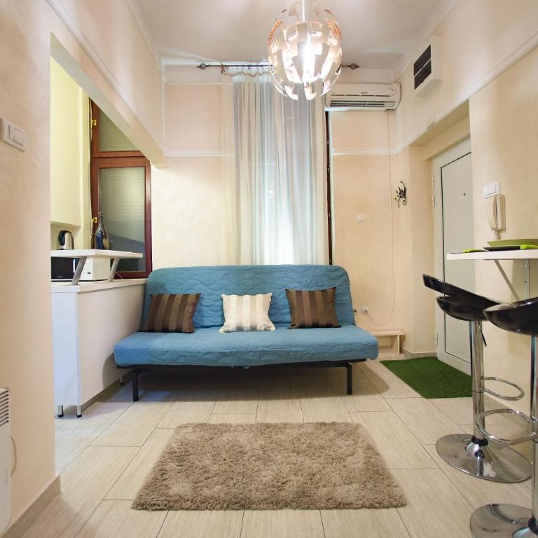 Central charm modern 2br apt-Free parking near - Two-Bedroom Apartment - 5