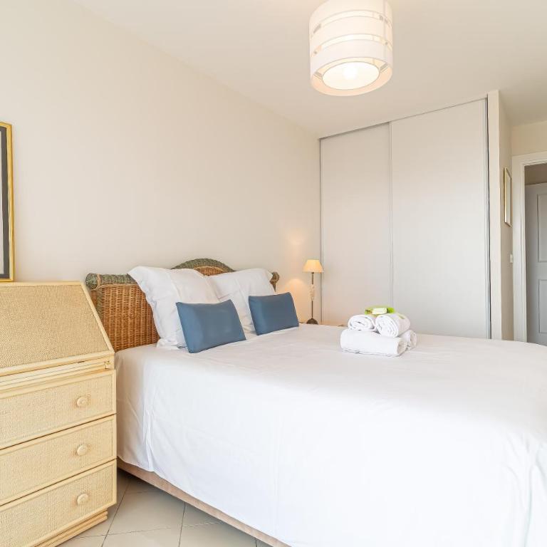 High-End Residence with Pool and Panoramic Views - Appartement - 12