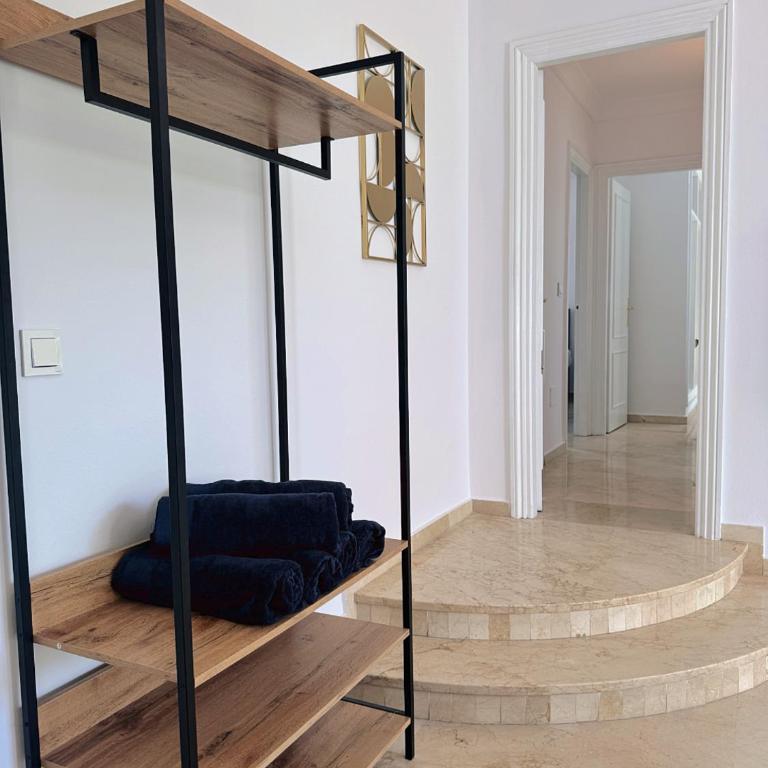 Modern 2 Bed Apartment in Benavista, Pool & Terrace - Two-Bedroom Apartment - 8
