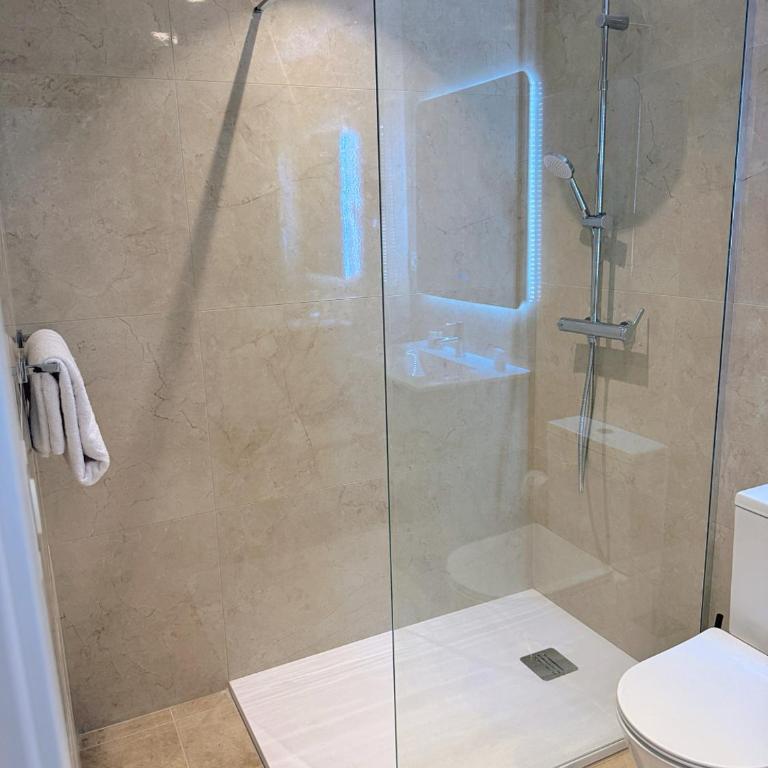 Modern 2 Bed Apartment in Benavista, Pool & Terrace - Two-Bedroom Apartment - 12