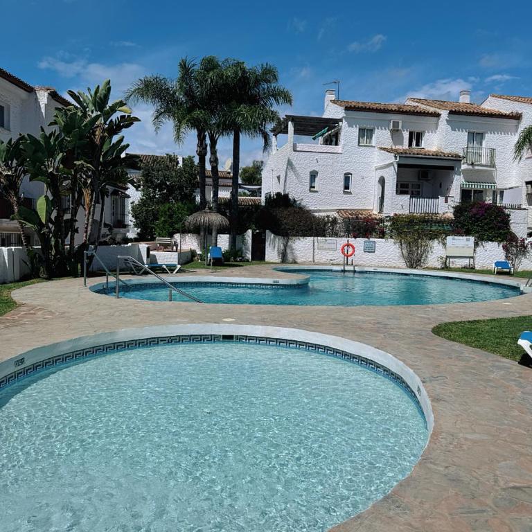 Modern 2 Bed Apartment in Benavista, Pool & Terrace - Two-Bedroom Apartment - 1