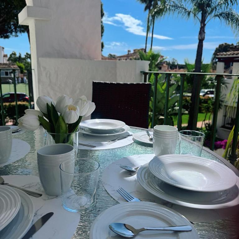 Modern 2 Bed Apartment in Benavista, Pool & Terrace - Two-Bedroom Apartment - 17