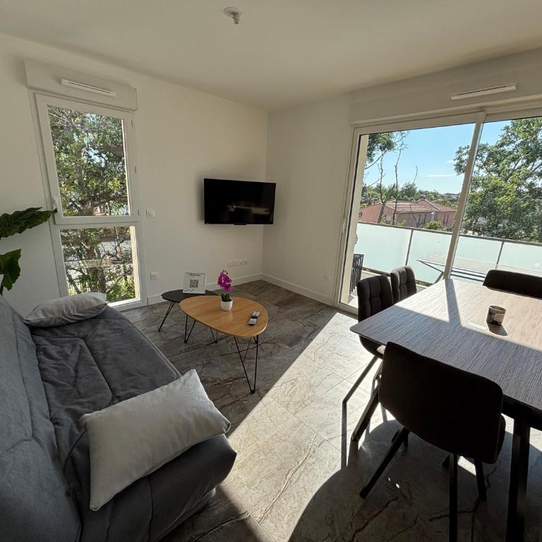 High-end, direct access to beach,Terrasse,Parking free - Appartement 2 Chambres - 8