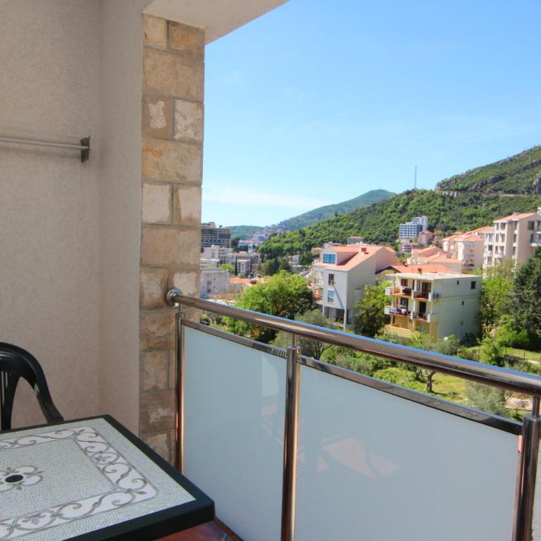 Mila & Aleksandr Apartments - Apartman sa 1 Spavaćom Sobom, Balkonom i Pogledom na Grad - 3