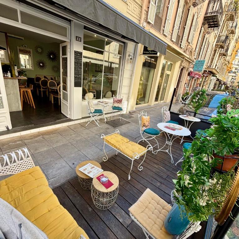 Studio à louer au cœur du Carré d or à Nice, rue Dalpozzo à 150 mètres des plages - Studio Duplex - 8