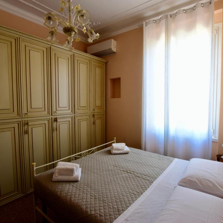 Classicosuitetetti Attico di charme con terrazza solarium privata, a pochi minuti dalla Fiera e dal mare - Appartamento con Terrazza - 95