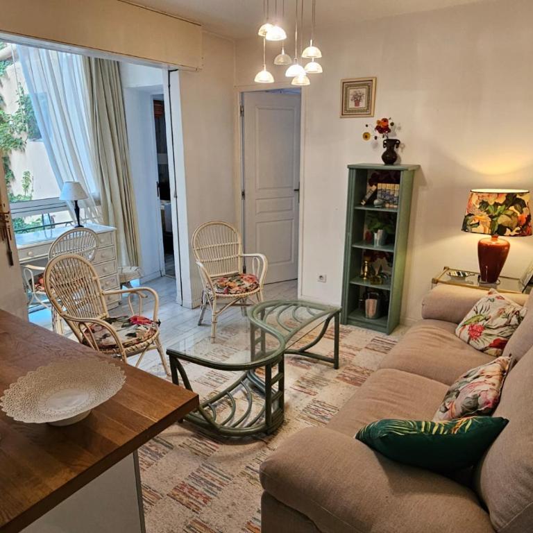 A 1 min de la plage! Bel appartement T4 avec petit jardin - Appartement 2 Chambres - 6