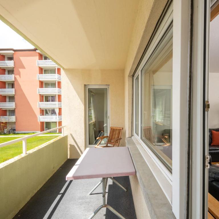 Cosy 3 bedroom Balcony Free parking Fast Wifi - Apartment - 26