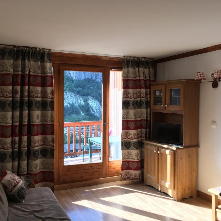 2 pièces 3* sud, 4 pers, balcon, parking privé - FR-1-263-454 - Appartement (4 Adultes) - 4