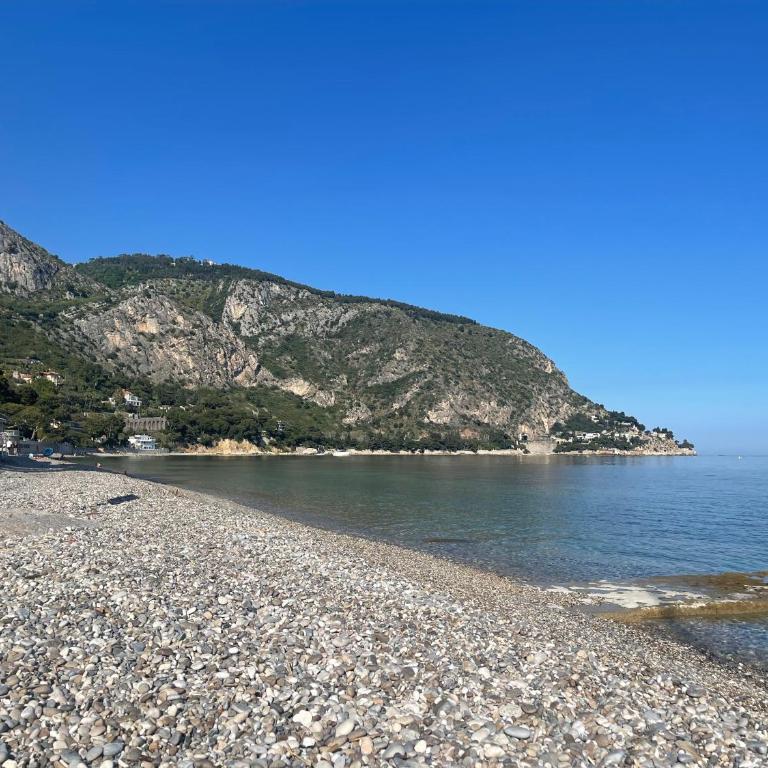 Ezevacances Studio Capuccino vue mer 5 mn plage 7 mn gare Wifi - Studio with Sea View - 48