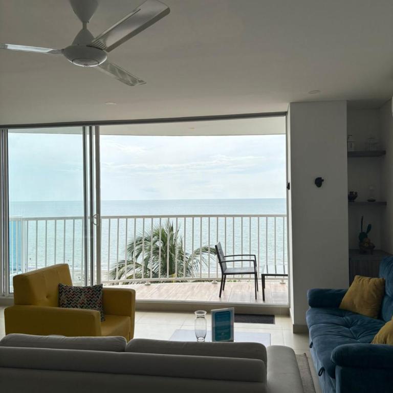 Moderno apartamento en Playa Salguero - Three-Bedroom Apartment with View - 13