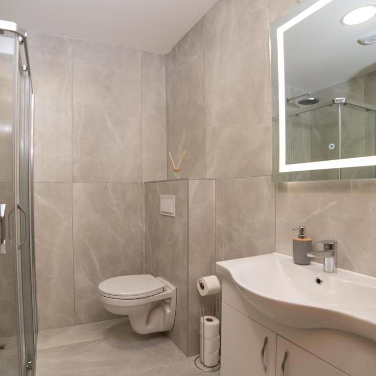 LA PERLA apartments 16 - One-Bedroom Apartment - 15