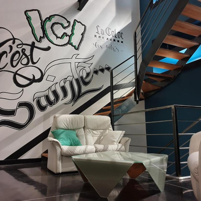 Luxury loft with a gym - One-Bedroom Apartment - 1