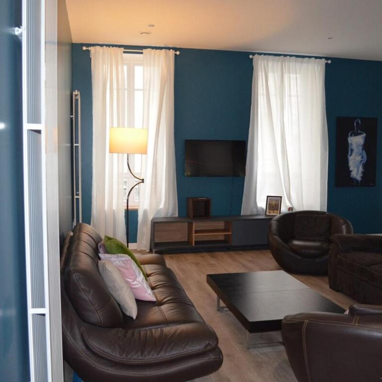 Luxury loft with a gym - One-Bedroom Apartment - 8