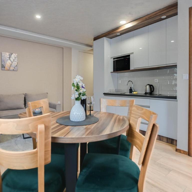Forest 7 - One-Bedroom Apartment - 4