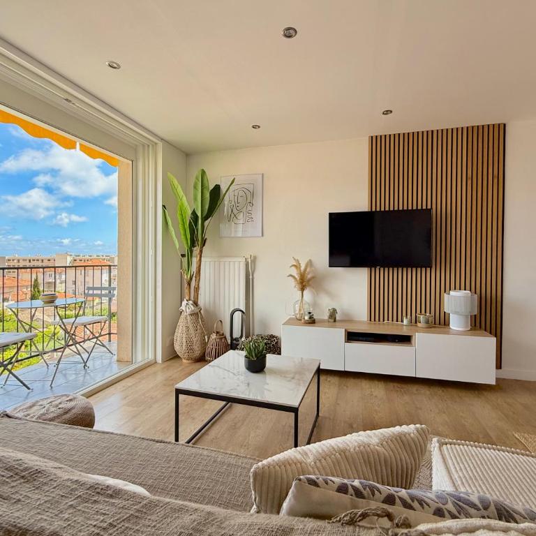T3 Sea view walking distance of Palais, AC , Parking, Terrace - Appartement 2 Chambres - 1