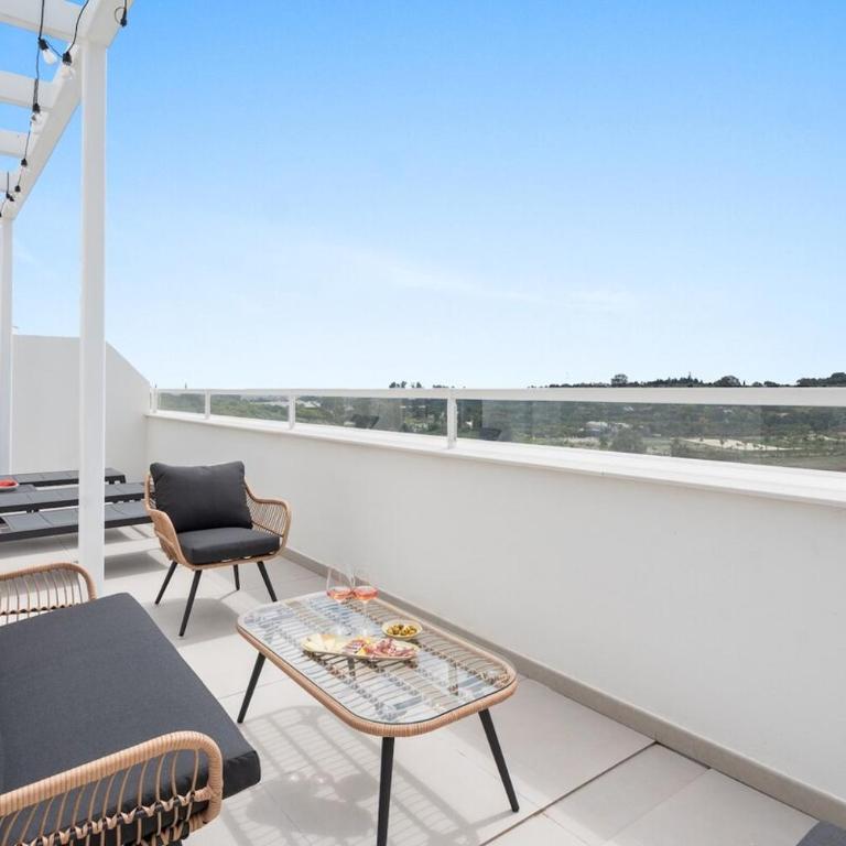 Amazing 3 bedroom Penthouse Great views RDR482 - Three-Bedroom Deluxe Apartment - 4