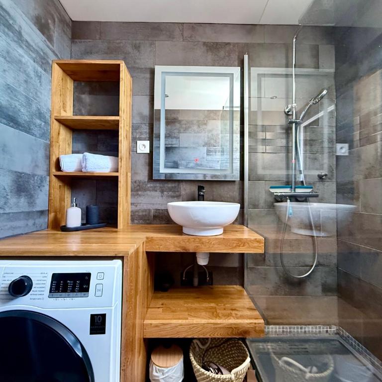 T3 Sea view walking distance of Palais, AC , Parking, Terrace - Appartement 2 Chambres - 3