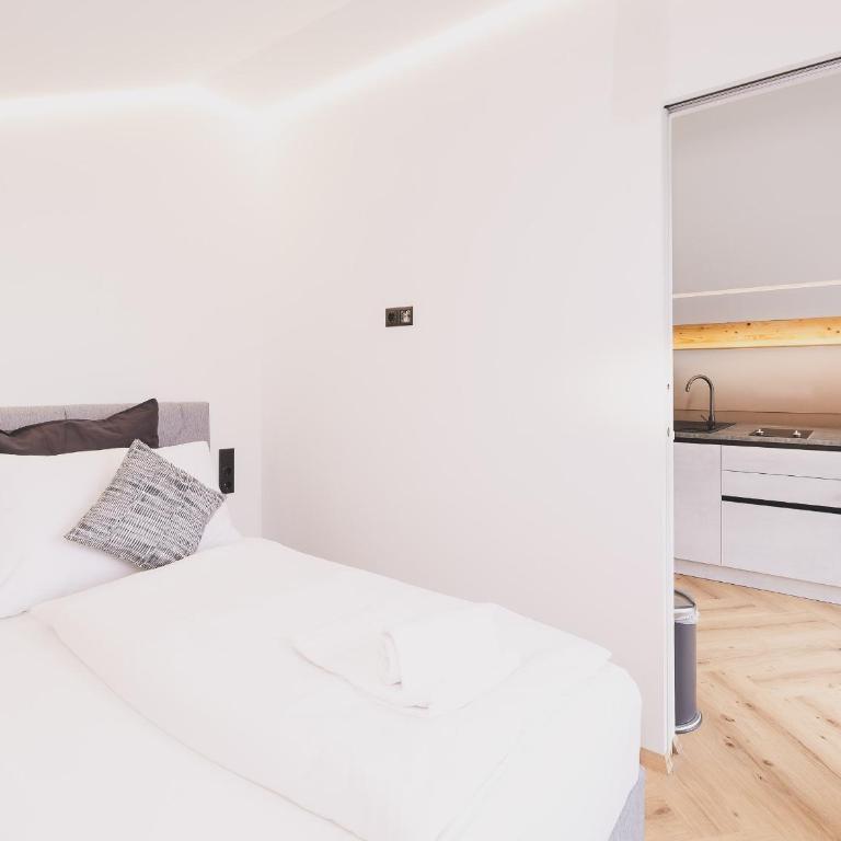 Appartements Prielau by we rent, SUMMERCARD INCLUDED - Apartment mit Seeblick - 26