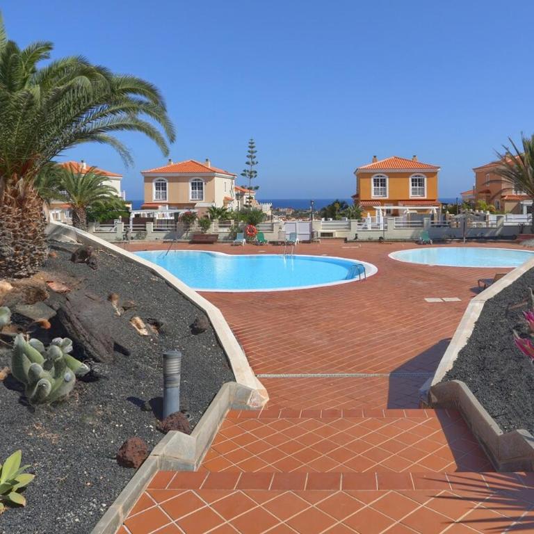 El Paraíso del Sol - Three-Bedroom House - 13