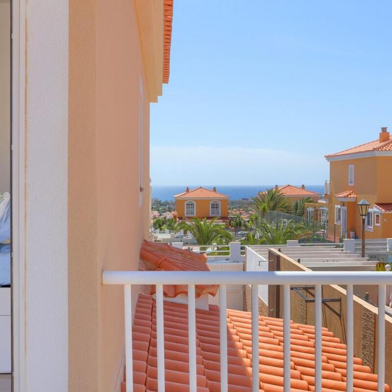 El Paraíso del Sol - Three-Bedroom House - 17