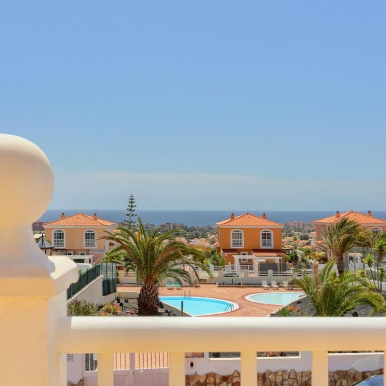 El Paraíso del Sol - Three-Bedroom House - 38