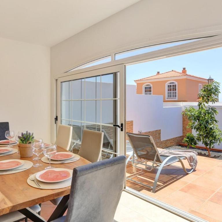 El Paraíso del Sol - Three-Bedroom House - 39