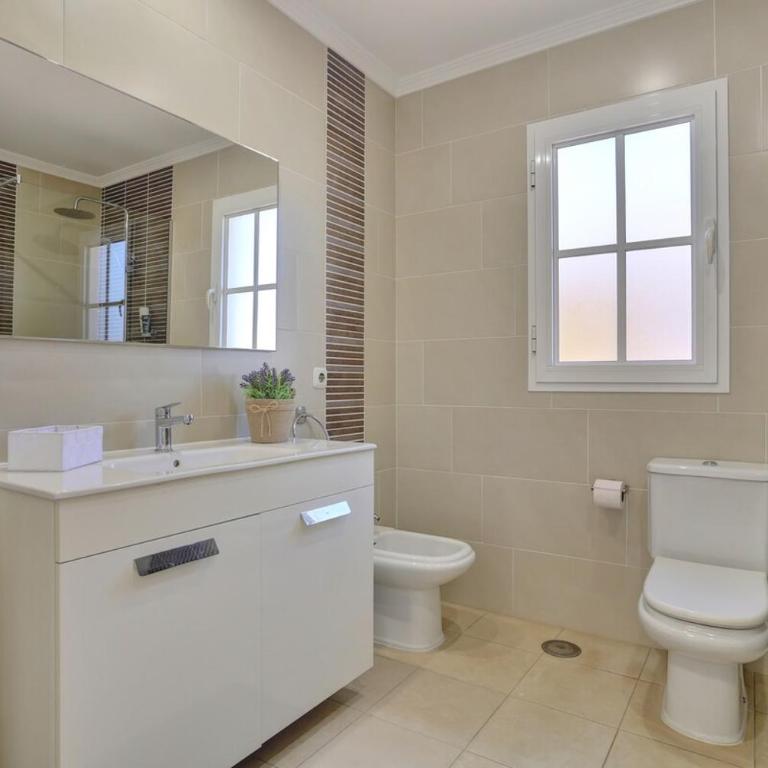El Paraíso del Sol - Three-Bedroom House - 46
