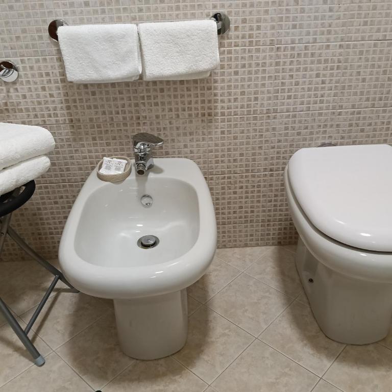 B&B Lecce Marant - Camera Quadrupla con Bagno Privato - 8