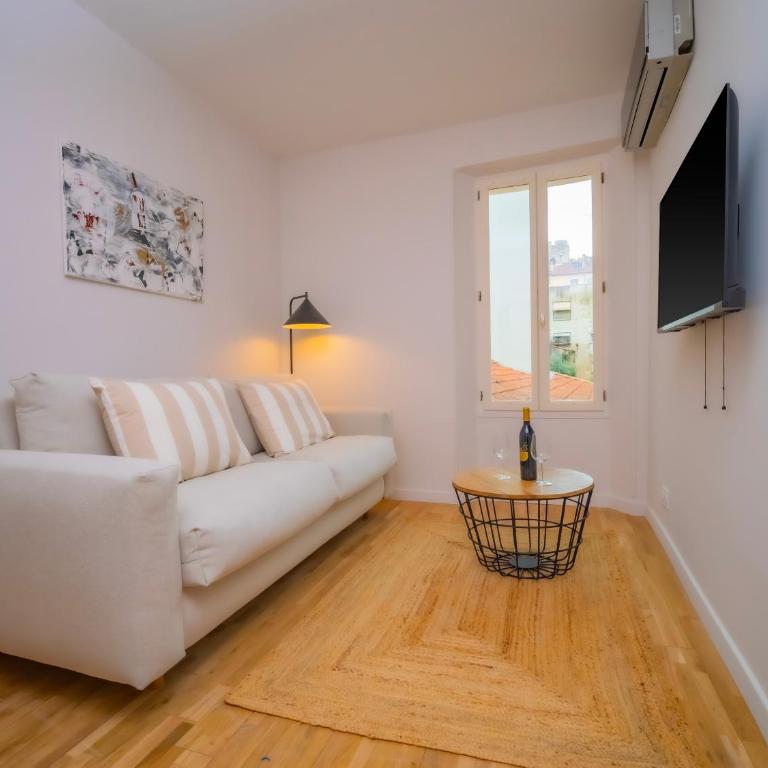#202-Heart of Vieil Antibes - Place Nationale-High-End Newly Renovated & Furnished Appartment - Appartement 1 Chambre - 1