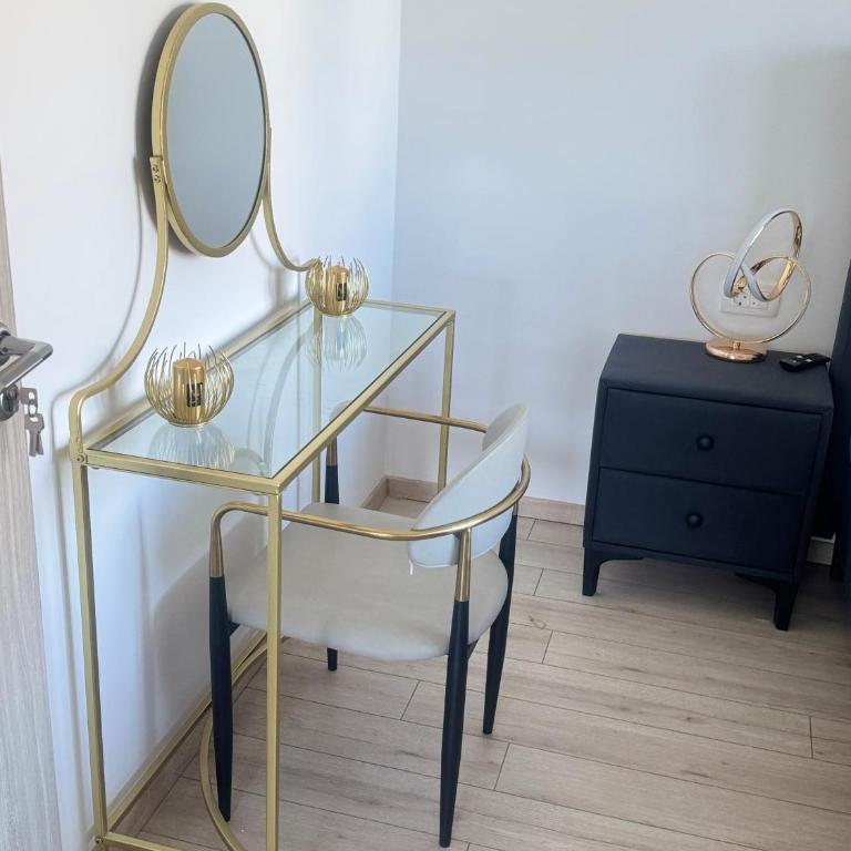 S-Penthouse - Two-Bedroom Superior Apartment - 36