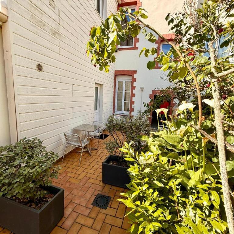 L'harmattan Studio T1 PREMIUM dans résidence Privée avec Patio à proximité - Studio Deluxe - 11