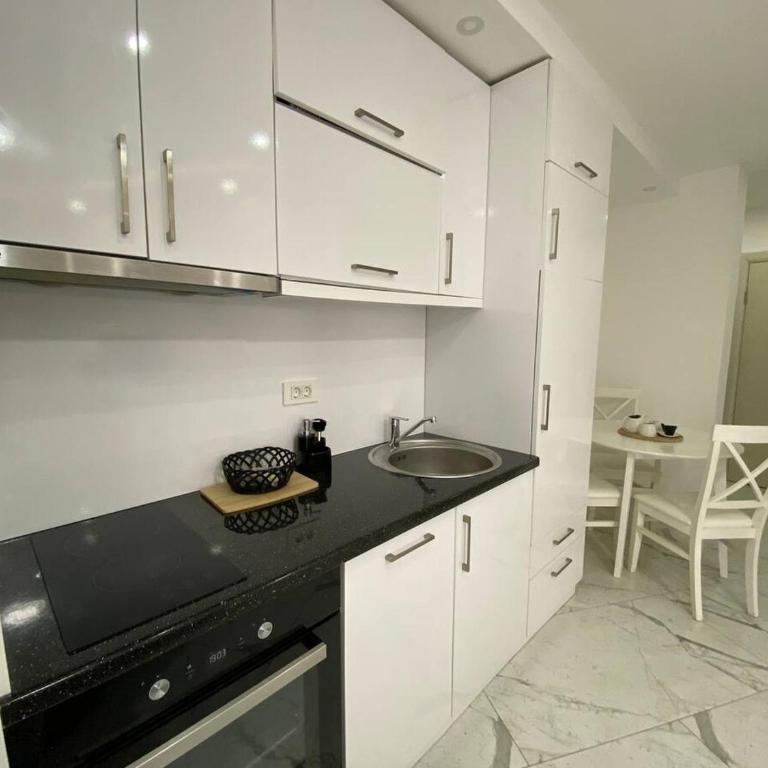Apartment One Step From The Sea Becici - One-Bedroom Apartment - 5