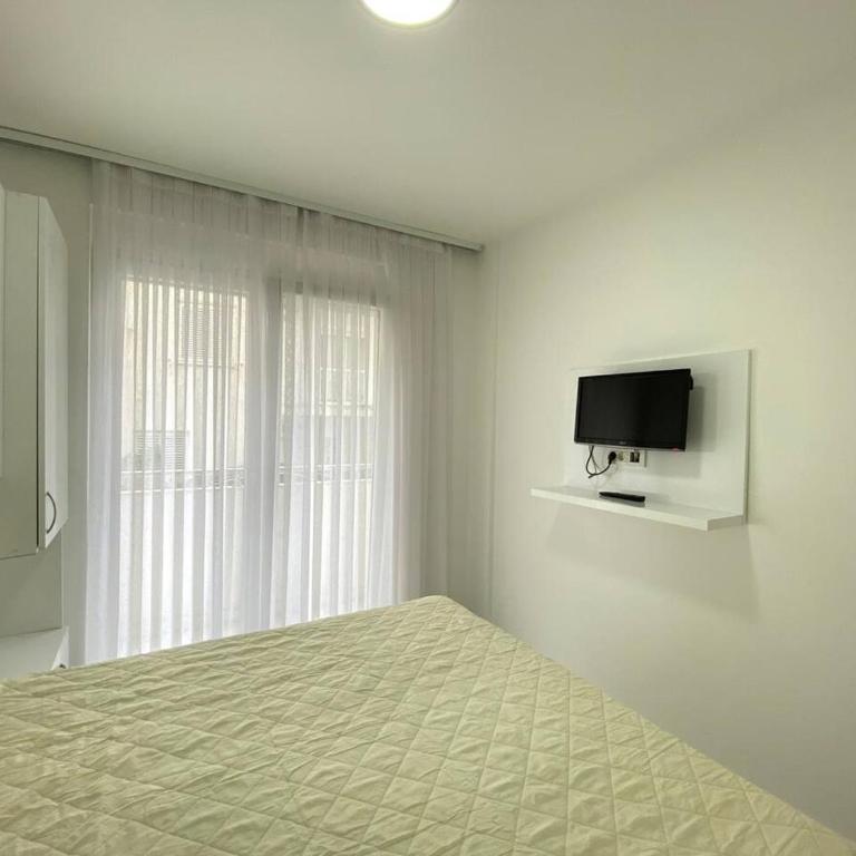 Apartment One Step From The Sea Becici - One-Bedroom Apartment - 8