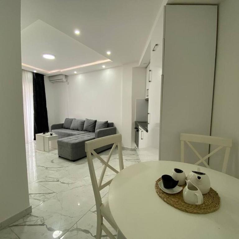 Apartment One Step From The Sea Becici - One-Bedroom Apartment - 16