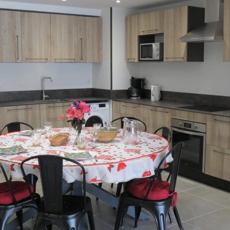 Apartment 3 BR Large Balcony & View - Apartment - 6