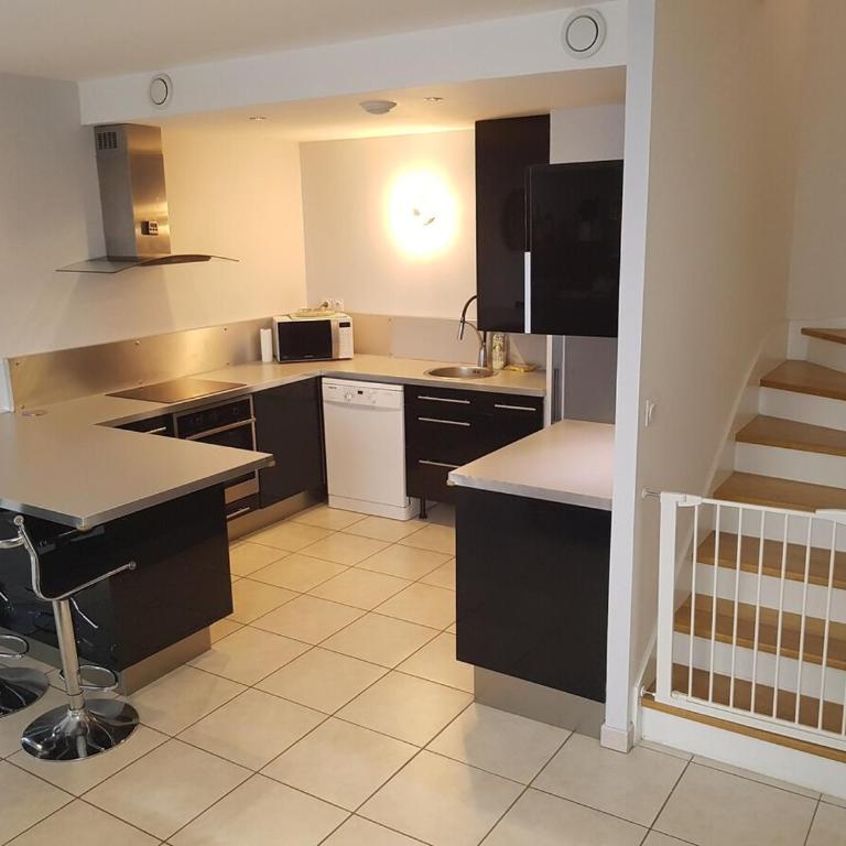 Duplex cosy - 3 chambres avec garage, balcon et clim - Appartement 3 Chambres - 4