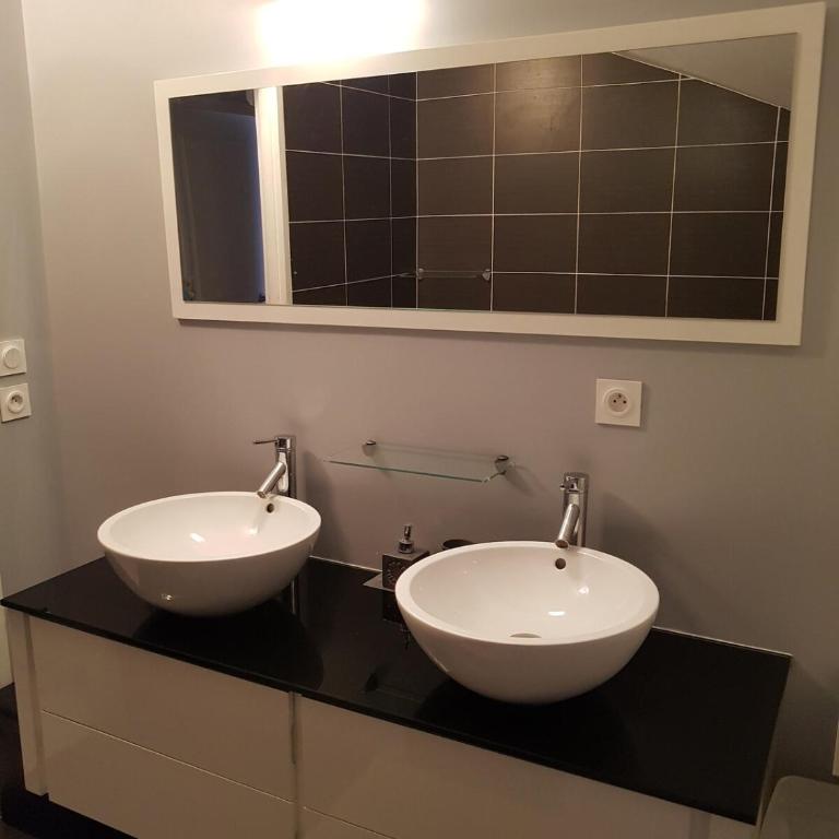 Duplex cosy - 3 chambres avec garage, balcon et clim - Appartement 3 Chambres - 12