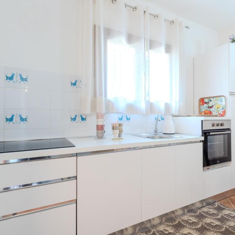 SPLENDIDO APPARTAMENTO SAN TEODORO La Suaredda - Two-Bedroom Apartment - 4