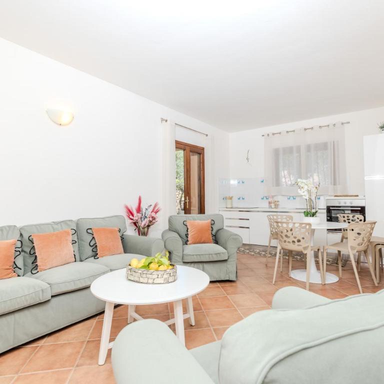 SPLENDIDO APPARTAMENTO SAN TEODORO La Suaredda - Two-Bedroom Apartment - 16