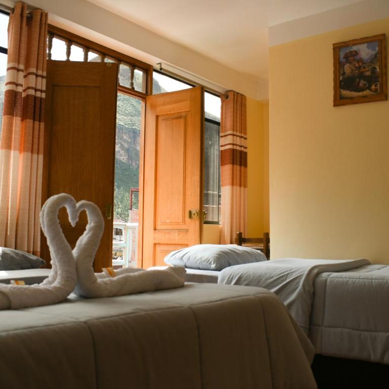 Hotel Everest - Family Room with Mountain View - 2
