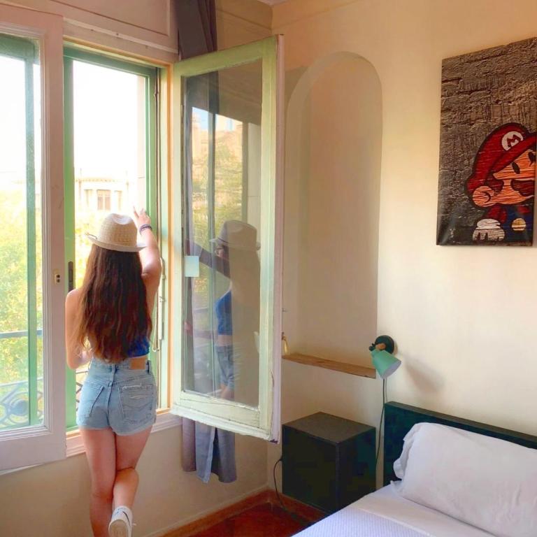 Wow Hostel Barcelona - Double Room with Private Bathroom - 1