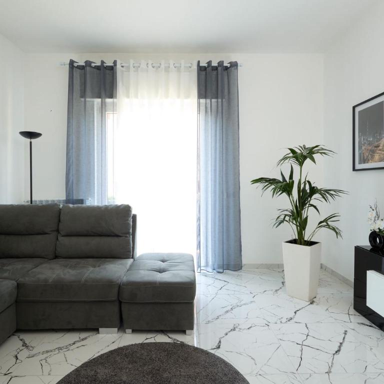 Free Parking Elmi - due passi dal Lago Maggiore - Appartamento con 2 Camere da Letto - 13