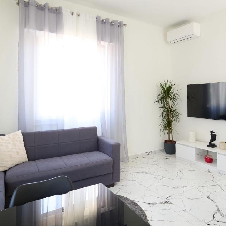 Free Parking Elmi - due passi dal Lago Maggiore - Appartamento con 1 Camera da Letto - 9